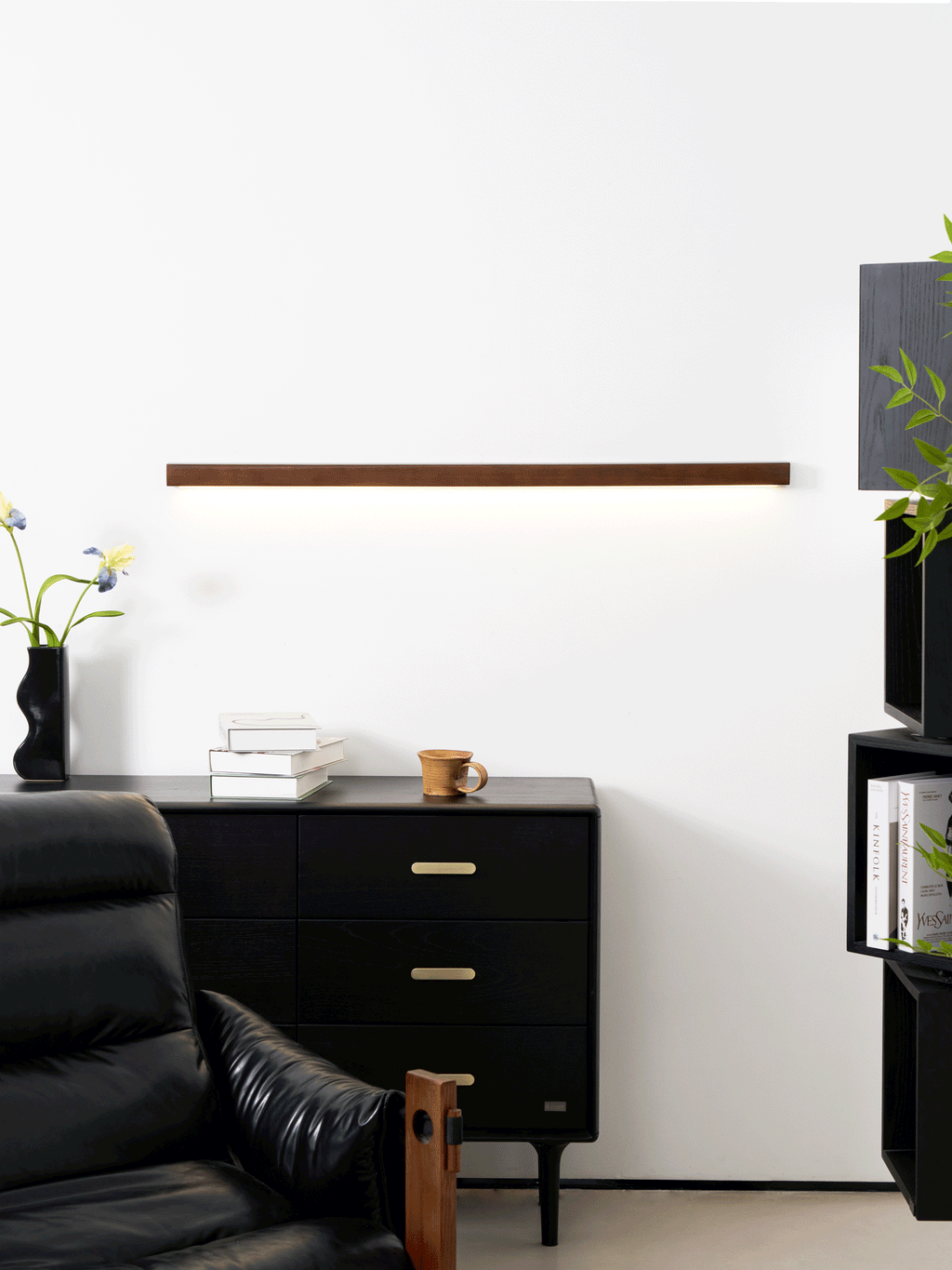 Applique Murale Linéaire en Bois