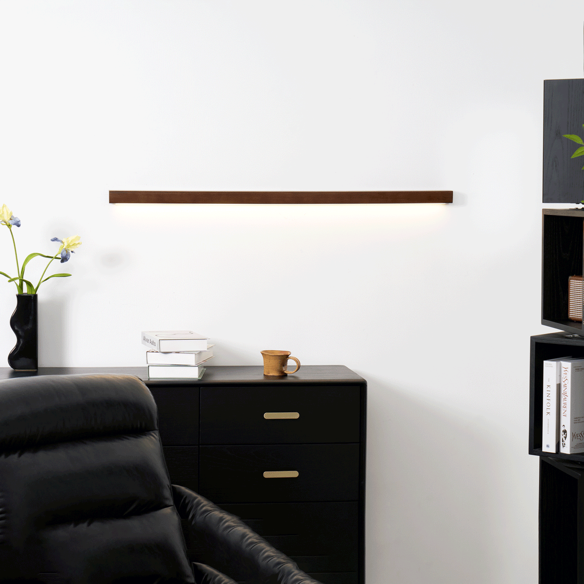 Applique Murale Linéaire en Bois