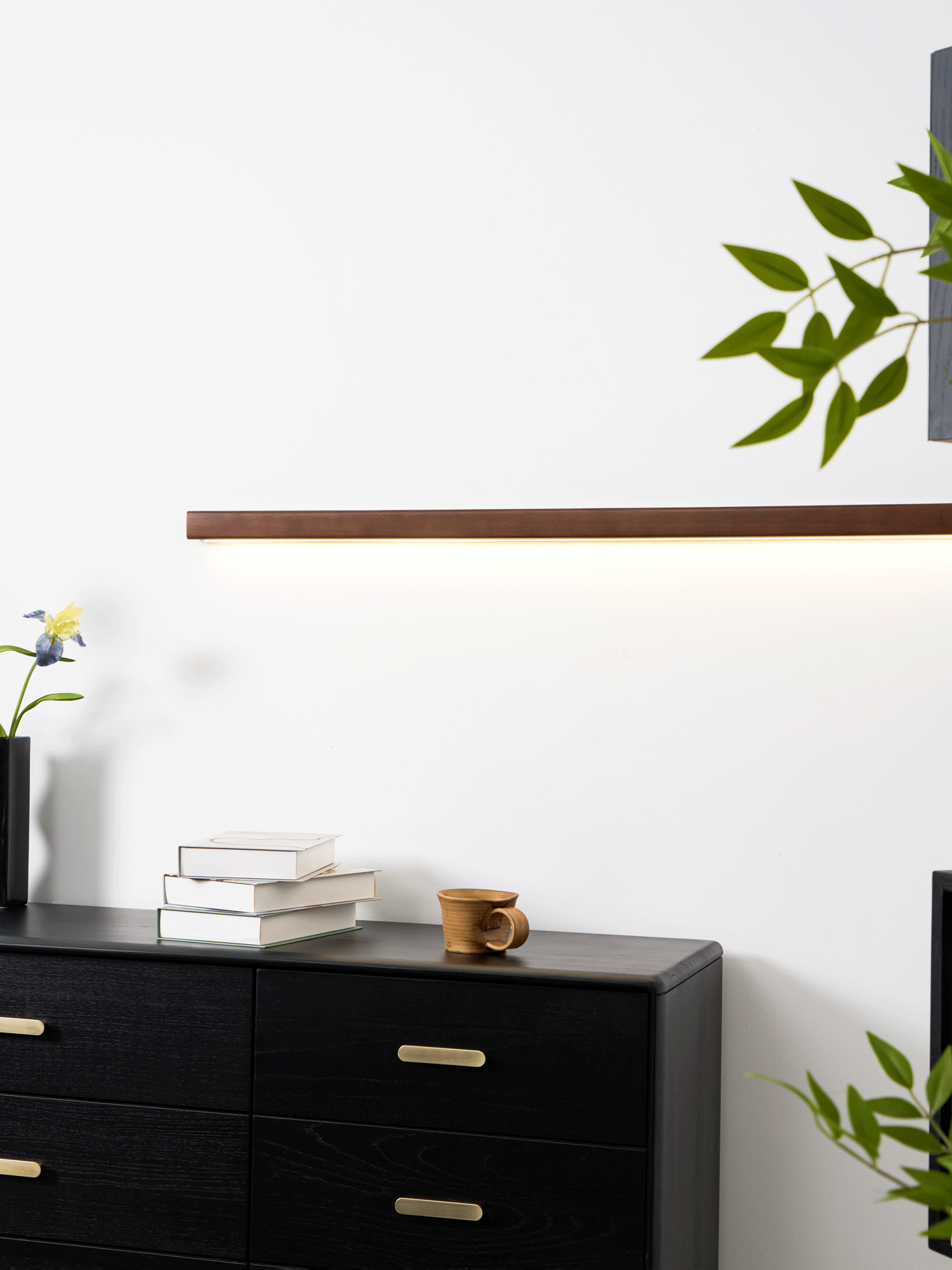 Applique Murale Linéaire en Bois