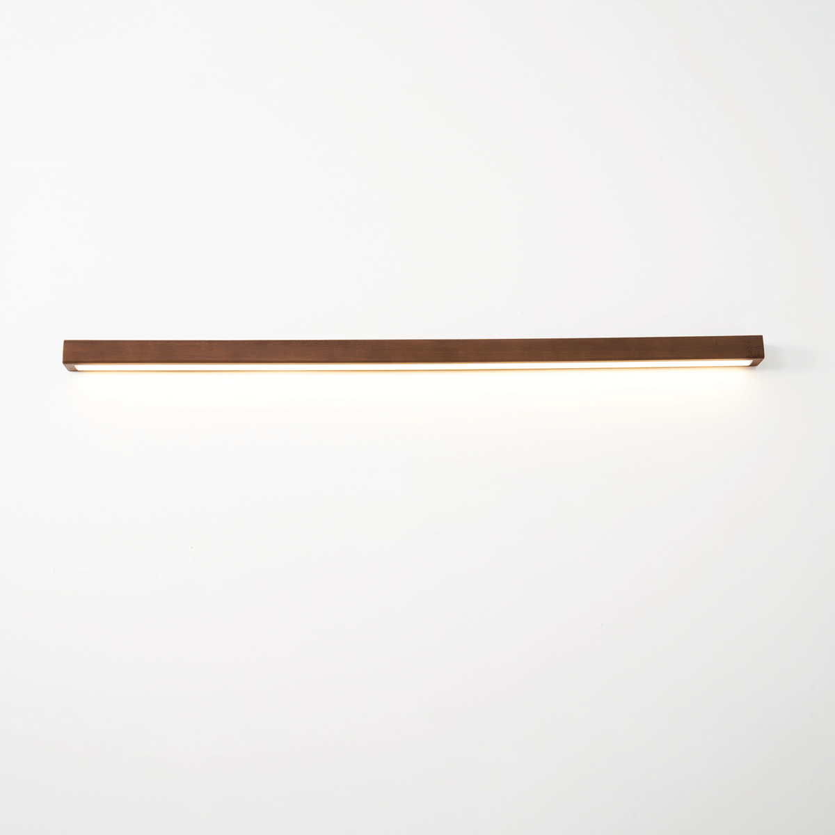 Applique Murale Linéaire en Bois