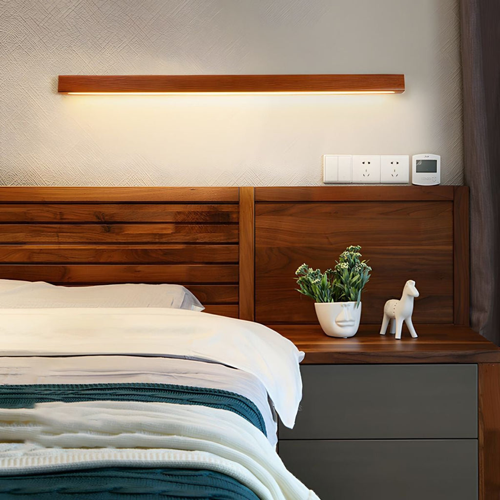 Applique Murale Linéaire en Bois