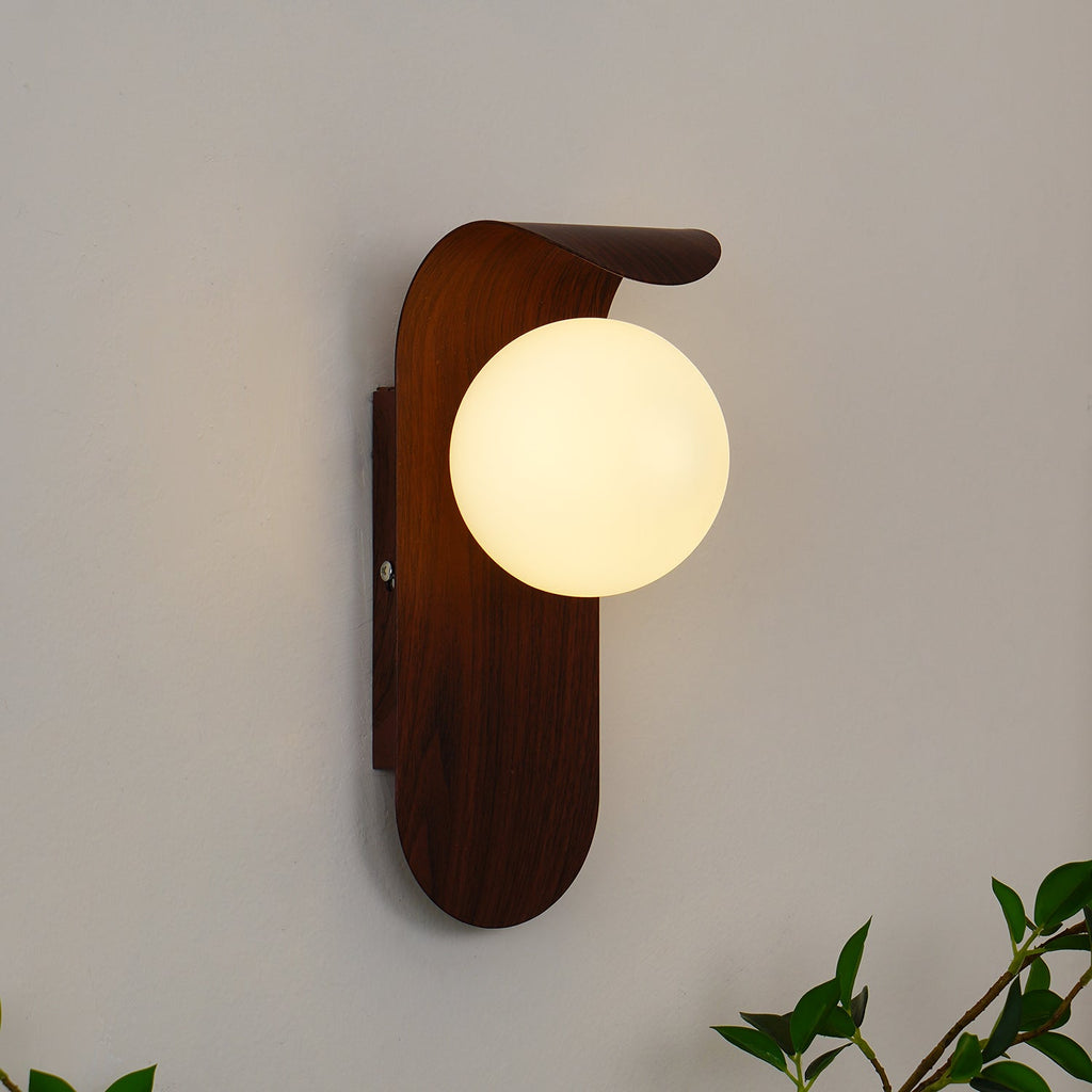 Applique Murale en Bois avec Globe
