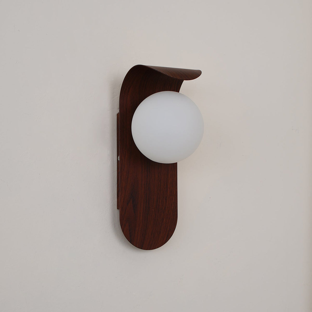 Applique Murale en Bois avec Globe