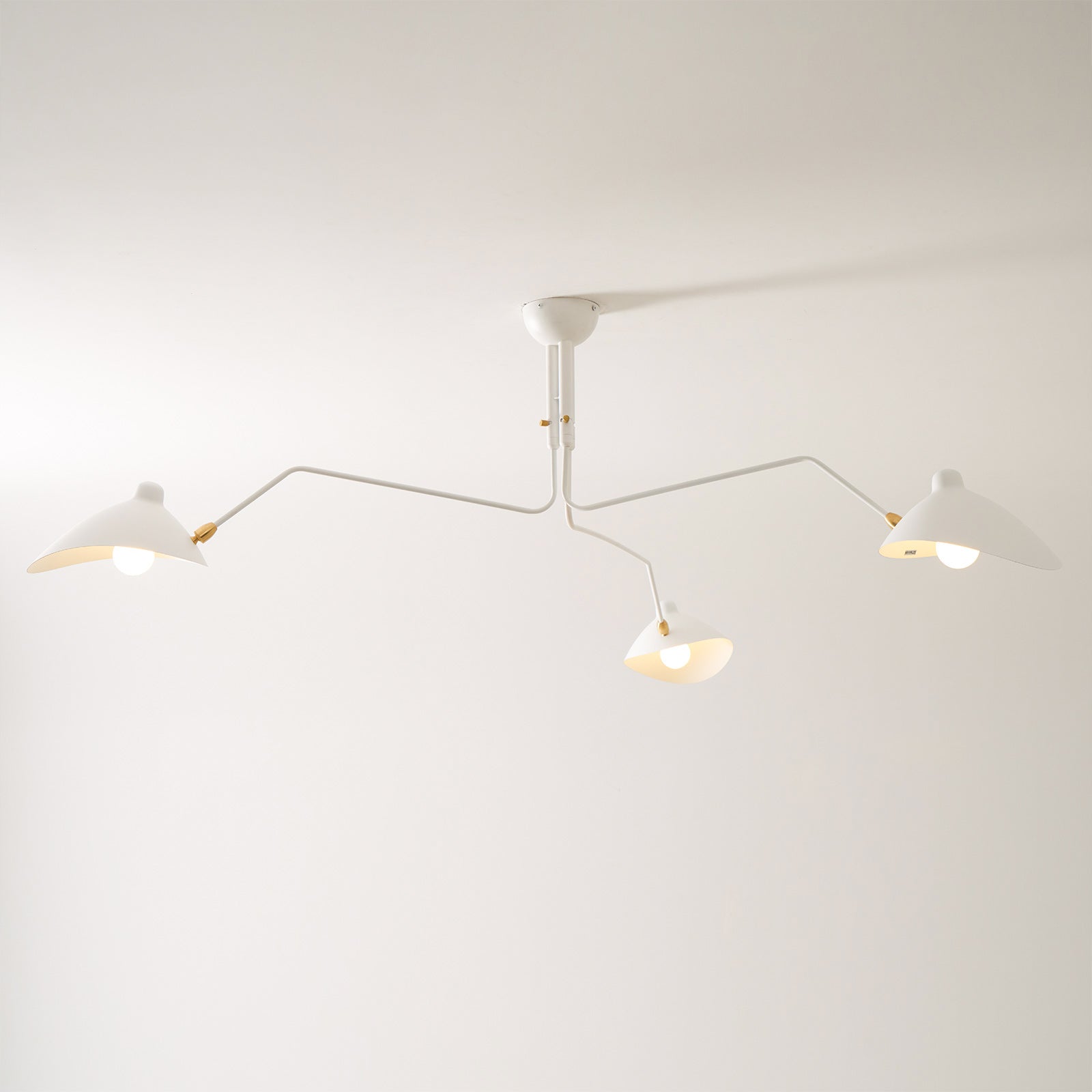 Plafonnier Linéaire à Bras Minimaliste