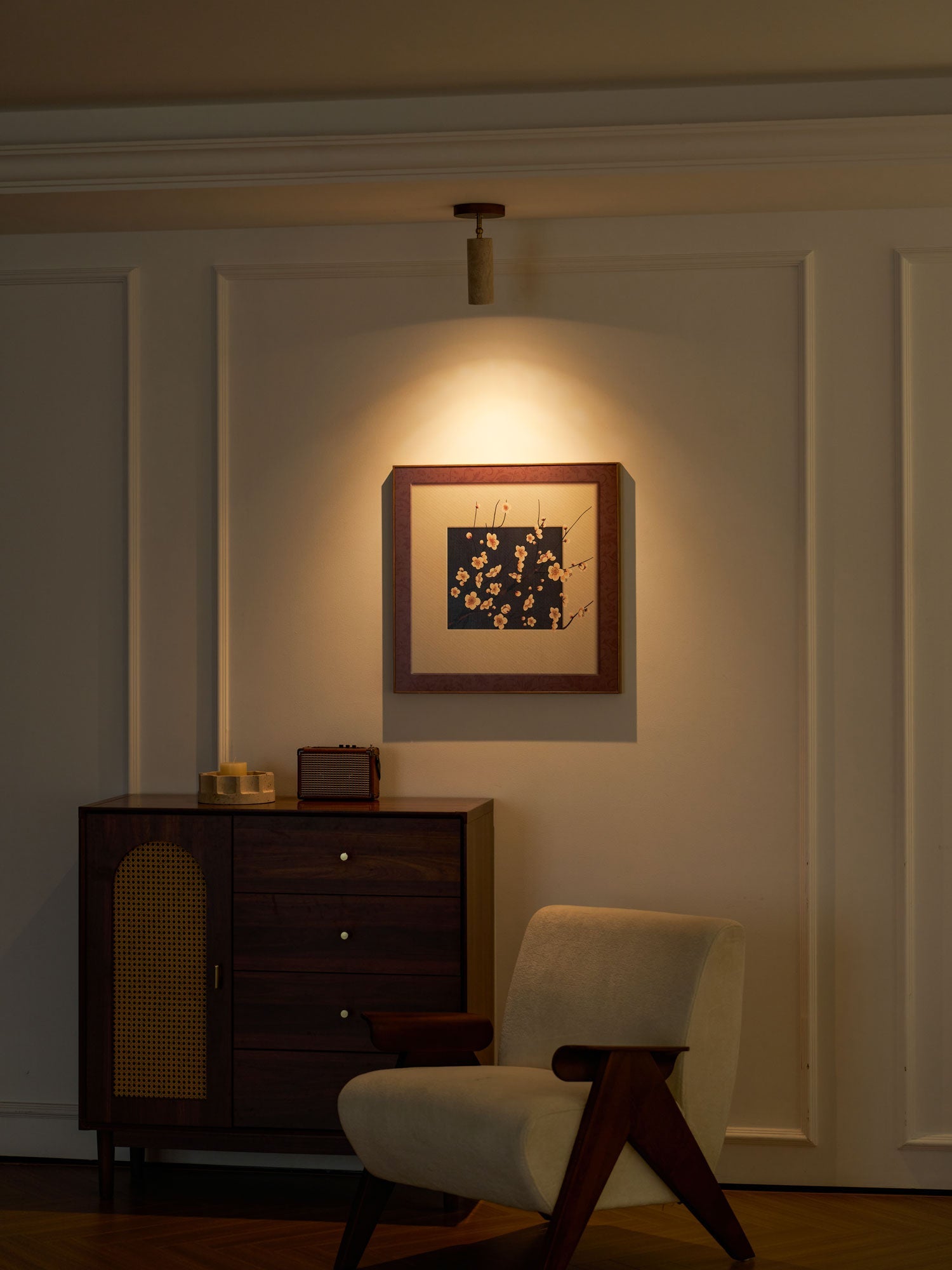 Solis Stone Spotlight