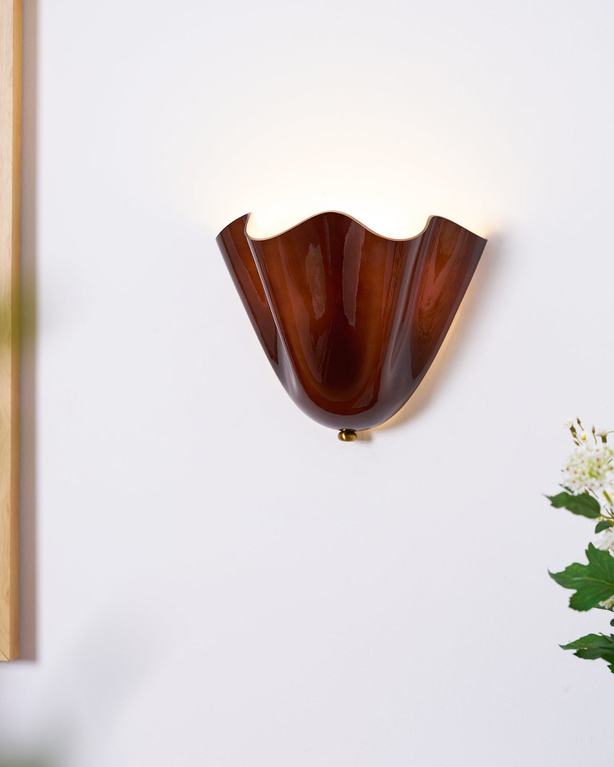 Applique Murale Courbe Sculpturale en Verre