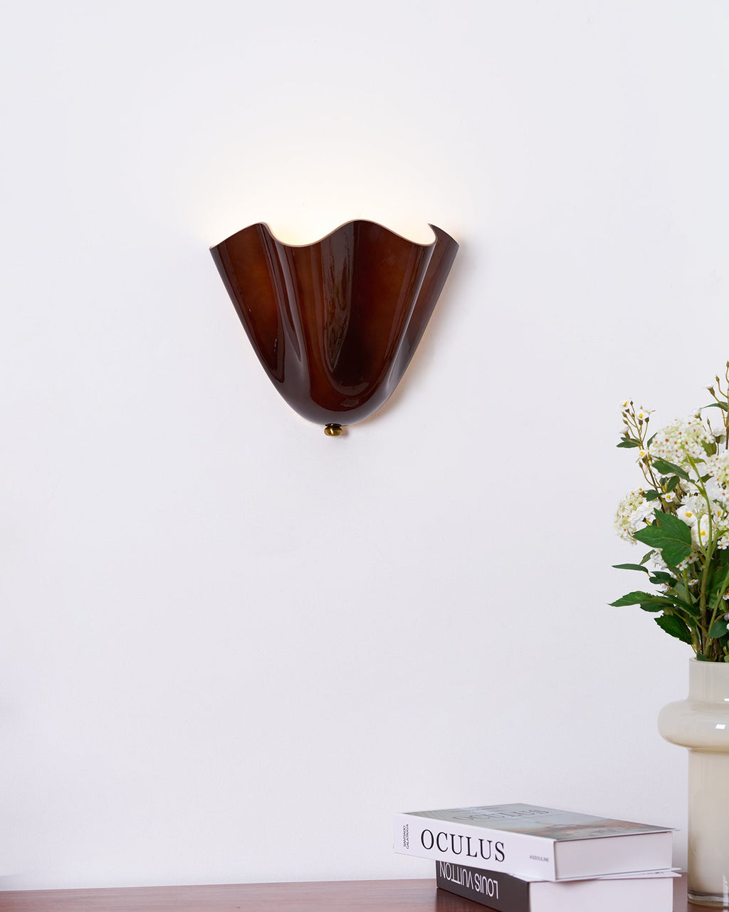 Applique Murale Courbe Sculpturale en Verre